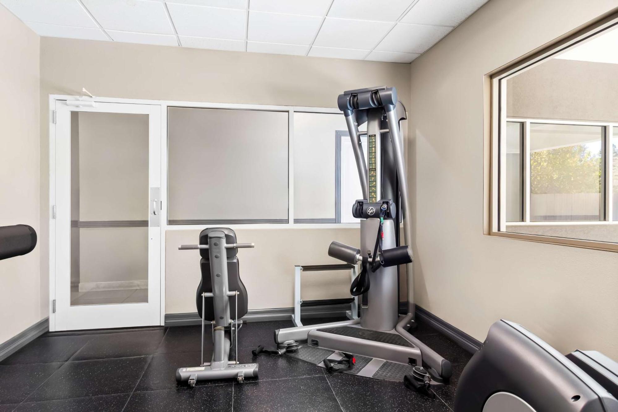 Sonesta Essential Iah Airport Jfk Boulevard - Newly Renovated Houston Eksteriør bilde